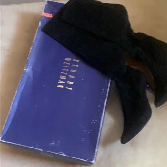 Stuart Weitzman Dynamo Black Suede Boots - Picture 4 of 7